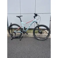Achat Giant Stance Pro 27.5 Vert (T.L) -Val de Loire Vélo Tours Achat Giant Stance Pro 27.5 Vert (T.L) -Val de Loire Vélo Tours